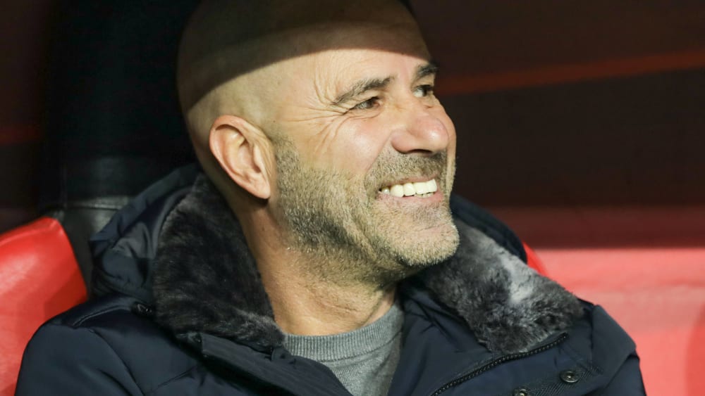 Leverkusens Trainer Peter Bosz stehen im Mittelfeld wieder etliche Alternativen zur Verfügung.
