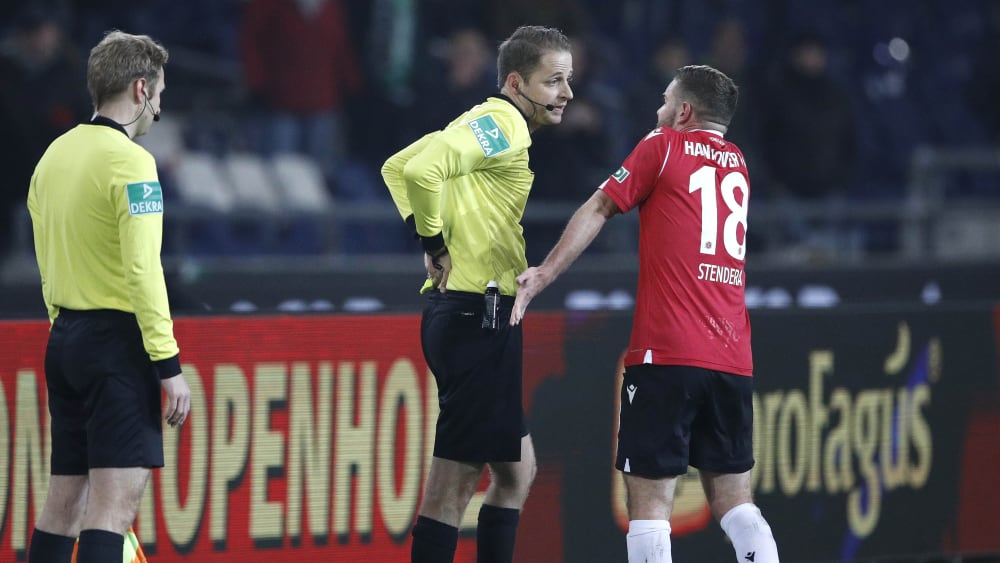 Martin Thomsen und Marc Stendera disktuieren