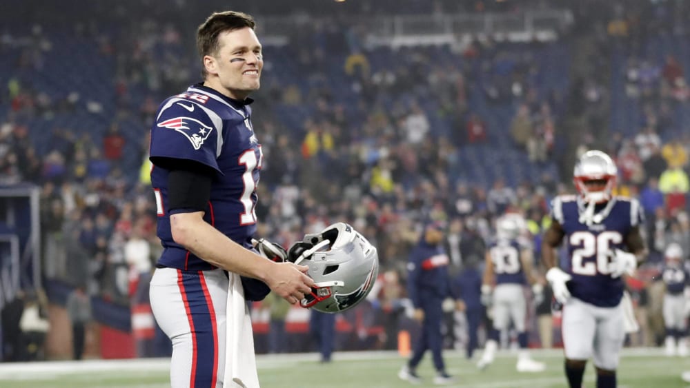 Tom Brady ist Quarterback in der National Football League.