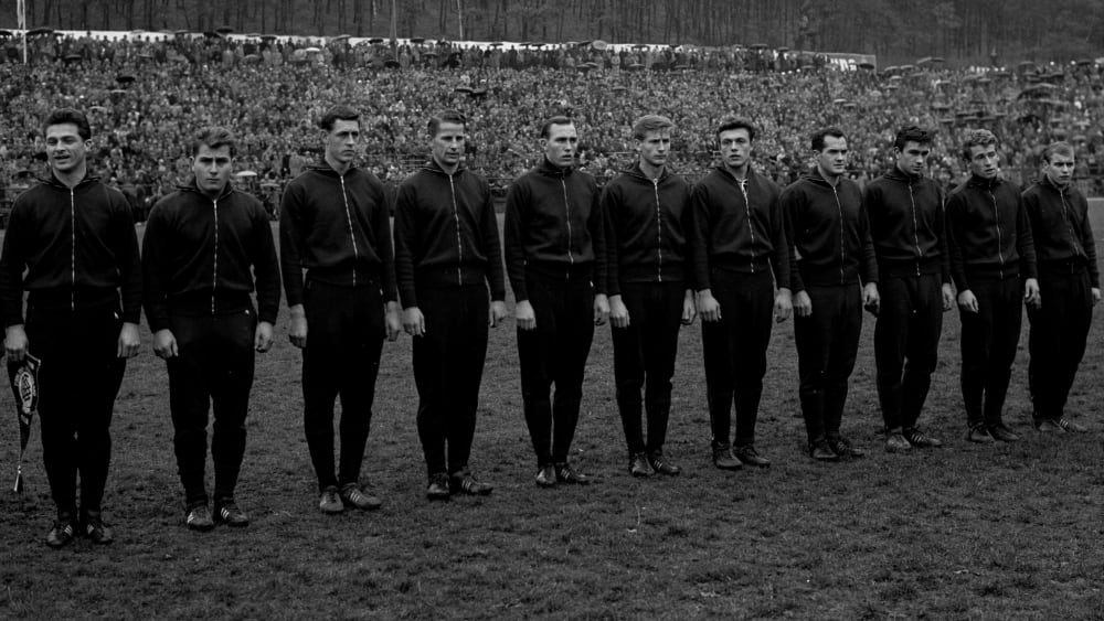 1959 BRD und DDR spielen ums Olympiaticket kicker