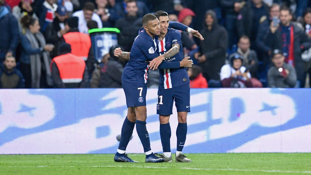 Kylian Mbappé feiert mit Angel di Maria