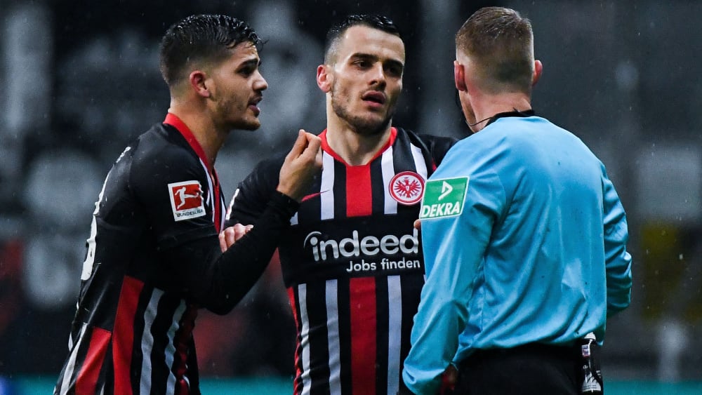 Aufregung in Frankfurt: Die Sache mit Silvas Arm - kicker