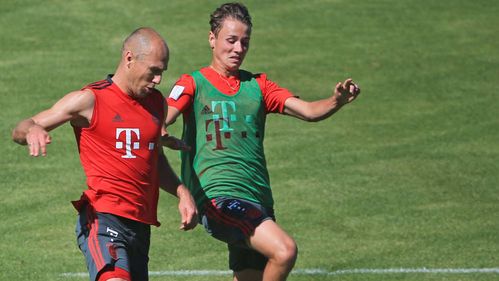 Arjen Robben (li.) und Alex Timossi Andersson